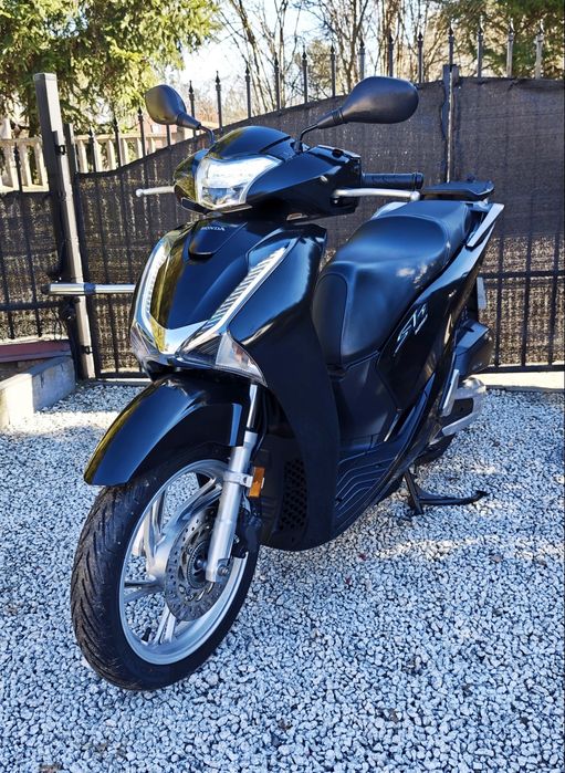 Skuter Honda SH 125cc 2018r 9 tys.km! FULL LED  Keyless Wtrysk 4T!