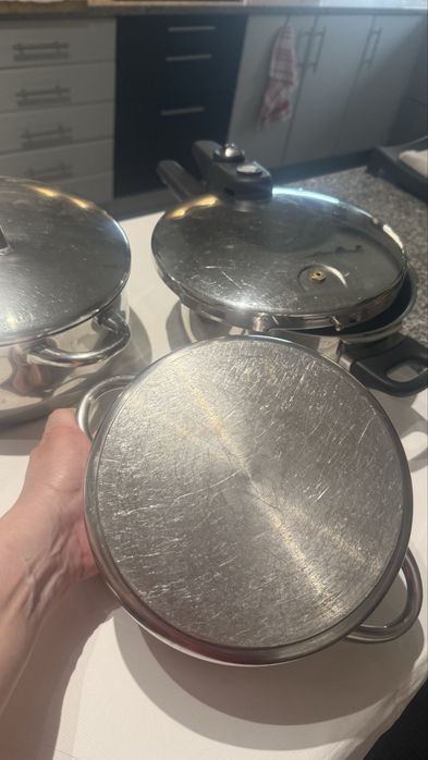 Conjunto tachos e panela pressão