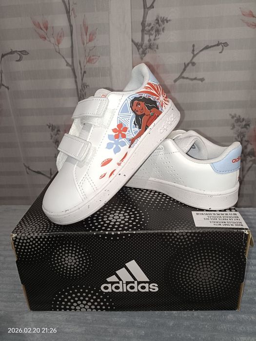 Nowe piękne buciki Adidas Vaiana r.25