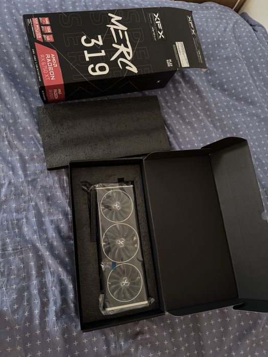 XFX Radeon RX6750 XT Merc 319