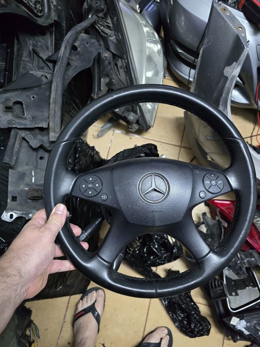 Mercedes w204      .