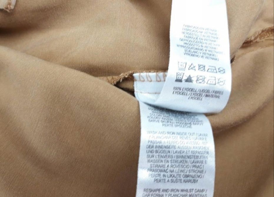 Piękna sukienka do kolana