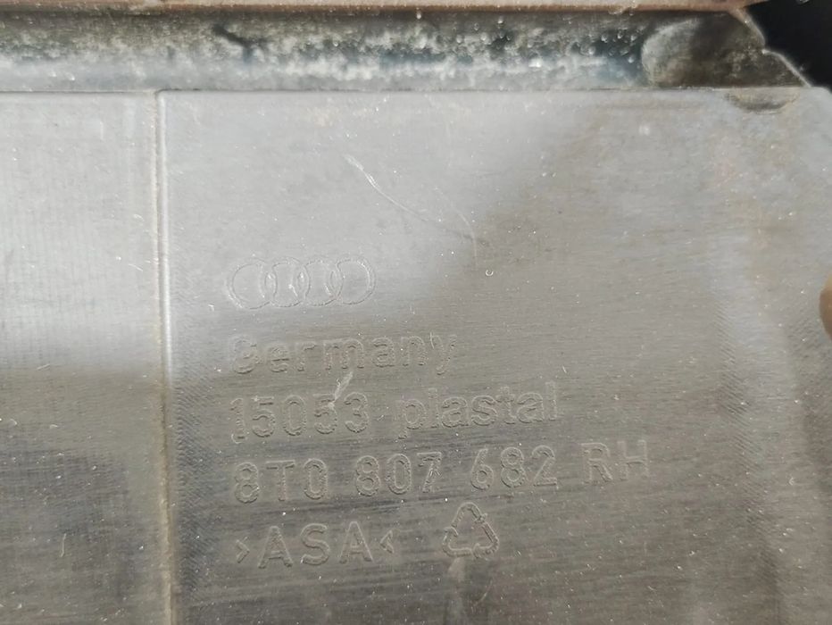 Grelha direita para-choques frontal original Audi A5 8T