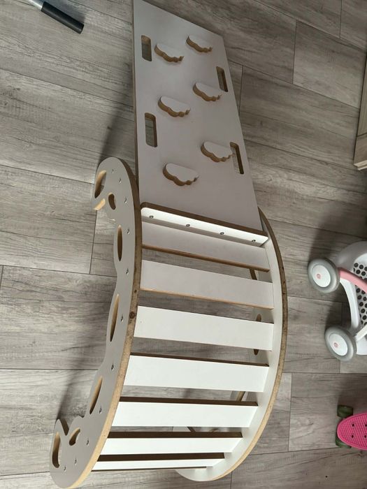 Bujak ze zjeżdżalnia Montessori