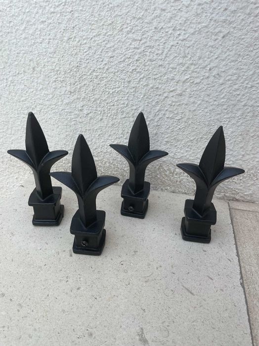 Terminais em ferro para varão de cortinado