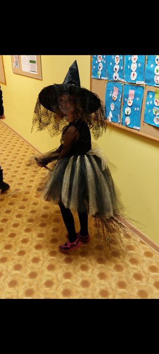 Strój na bal przebierańców dla dziewczynki rozmiar 134