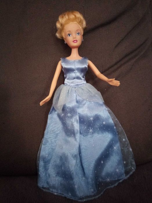 Лялька Попелюшка від Дісней