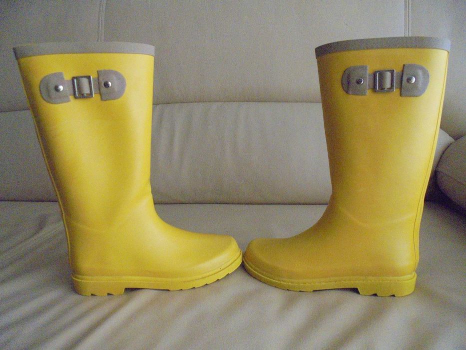 galocha de menina cor amarelo