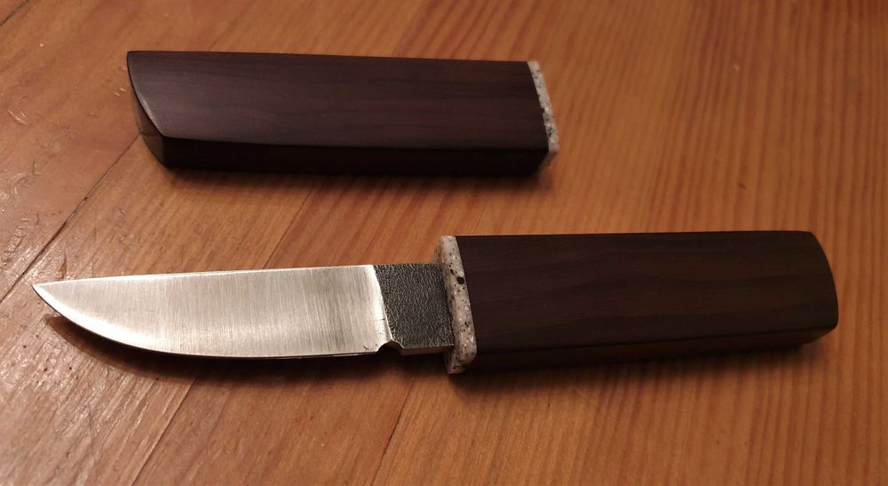 Нестандартний ніж ручної роботи Х12МФ твердістю 60 од.