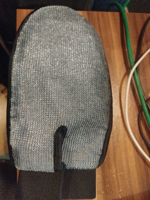 Rękawica do czesania zwierząt art. A 491