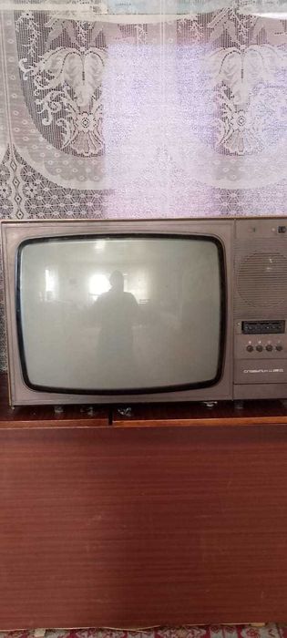 Продам старі телевізори