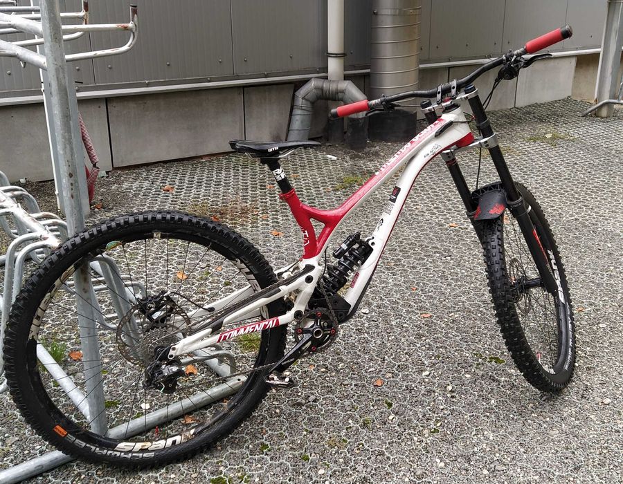 Commencal Supreme V4 DH 29   L-ka