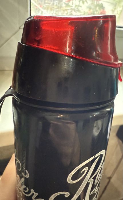 Продам новую бутылку для воды 750 мл