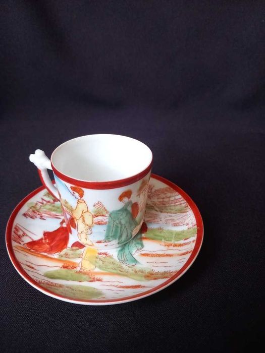 Chávena Vista Alegre pintada à mão