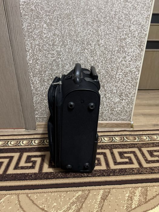 Валіза фірмова як нова