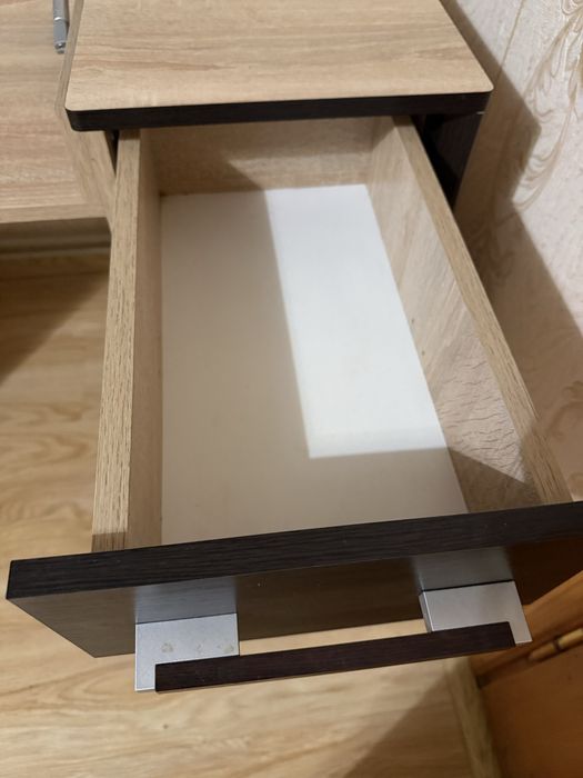 Туалетний столик