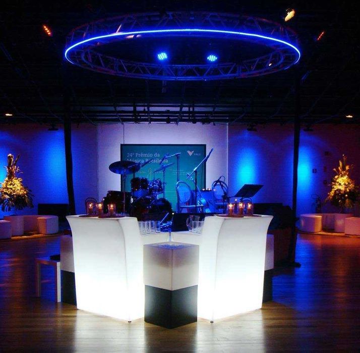 Balcão de bar com luz