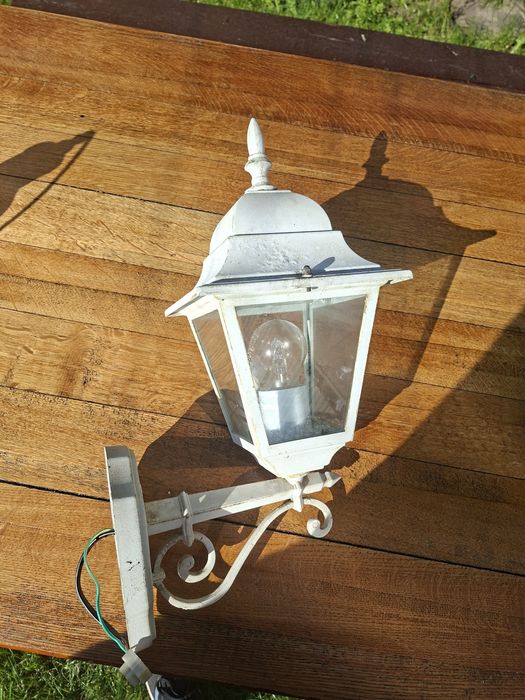 Lampa zewnętrzna