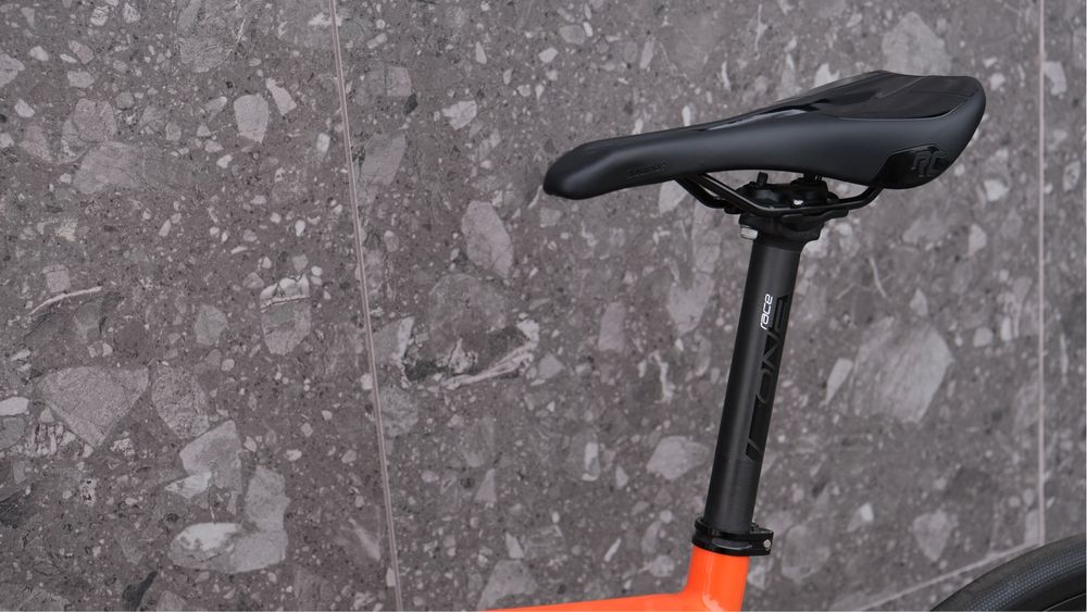 Шосейний велосипед SUP X-Road карбоновий tarmac addict: 1 200