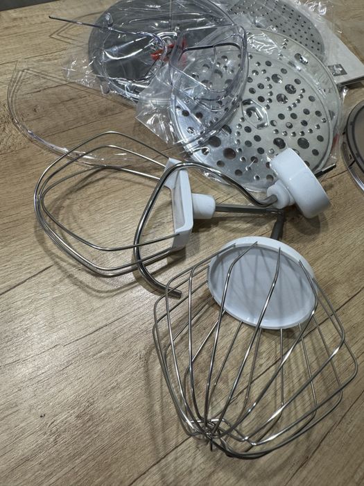 Кухонний комбайн Bosch Mum 4