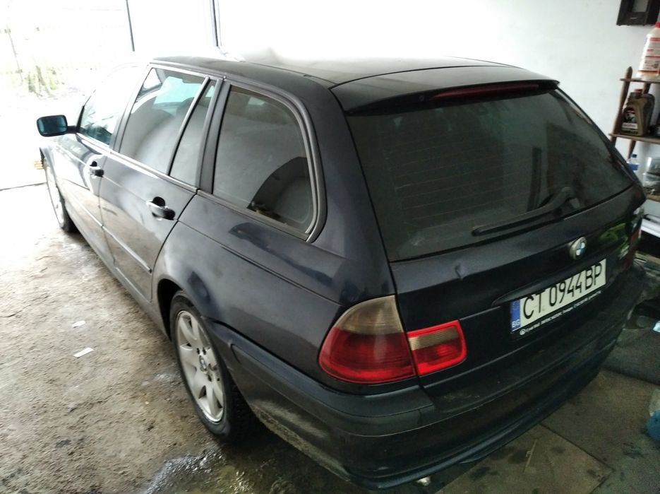 Є запчастини для автомобіля BMW E46 рестайлінг