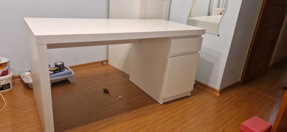 Biurko ikea białe