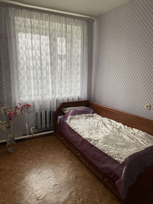 Сдам 4к  квартиру посуточно