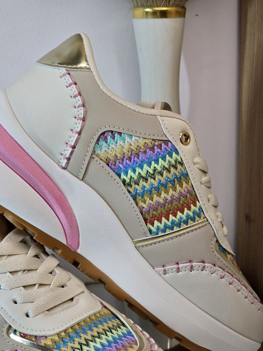 Sportowe wiosenne buty damskie nowe rozmiar 40