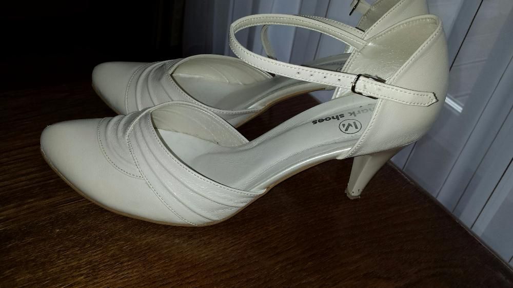 Buty ślubne r. 39
