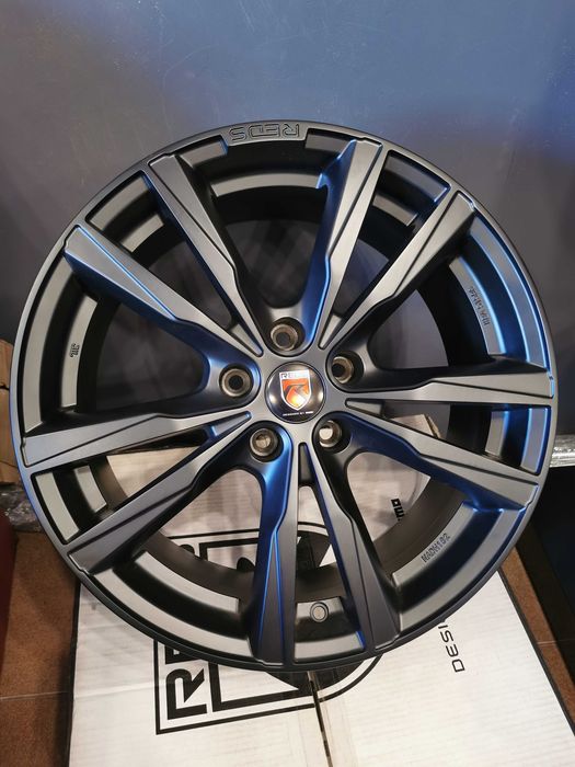 Легкосплавний диск MOMO K2 HD R18 8J 5x112 ET35 DIA79,6 Matt Black