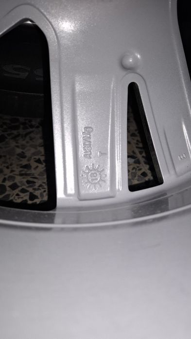 Jantes seat novas e pneus novos.