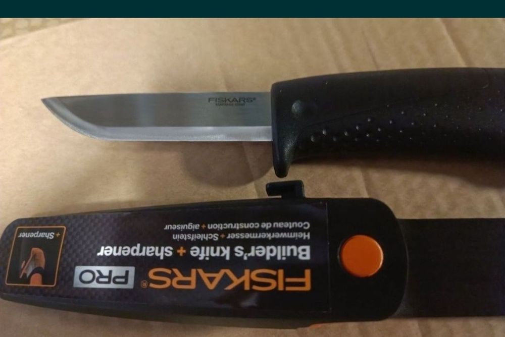 Fiskars Nóż finka na kemping monterski