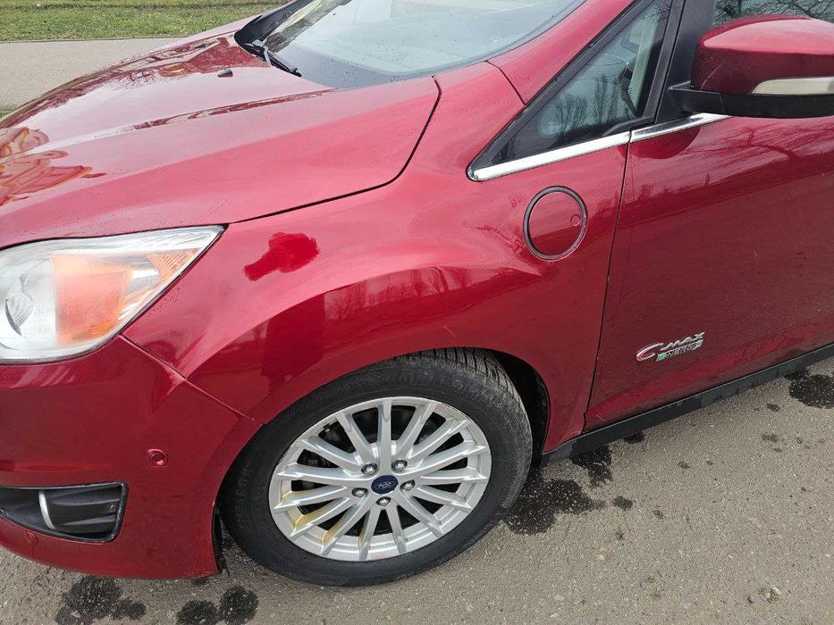 Ford C-Max  2015-Ford-C-Max-PLug-In