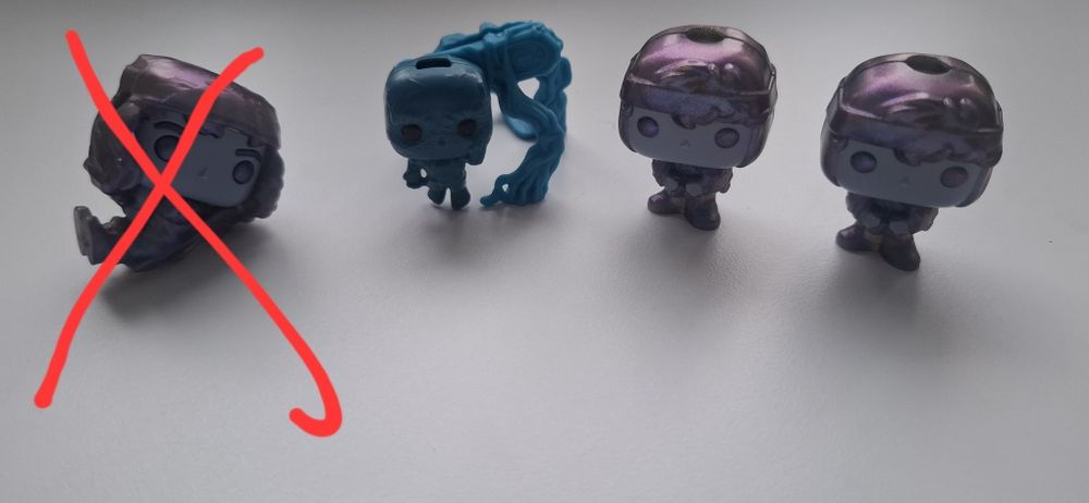 Figurki stranger things kinder joy