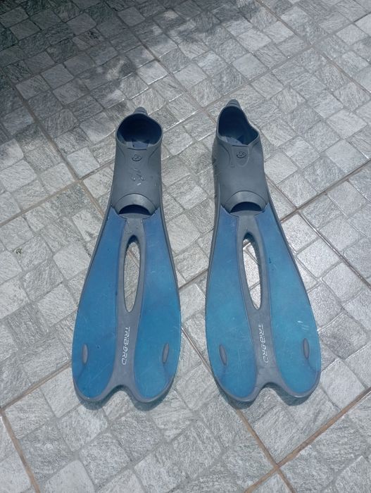 Barbatanas tamanho 41 42