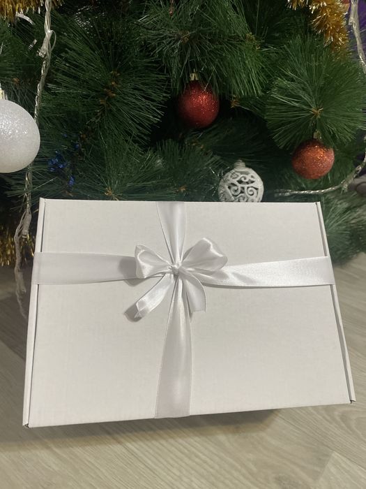 Дихаючий дихає дышащий дышит зайчик у полуниці