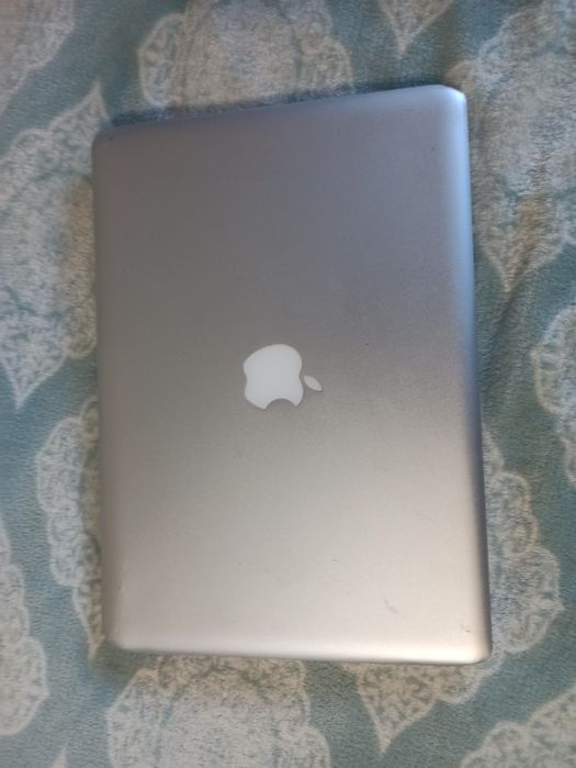 MacBook Pro  i5 / USB 3.0 / 4gb