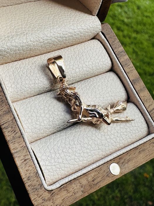 Кулон ведьма 585