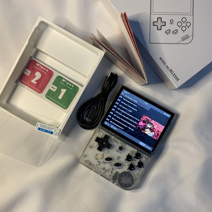 приставка ретропортивна ігрова консоль Anbernic RGB вбудована 64GB