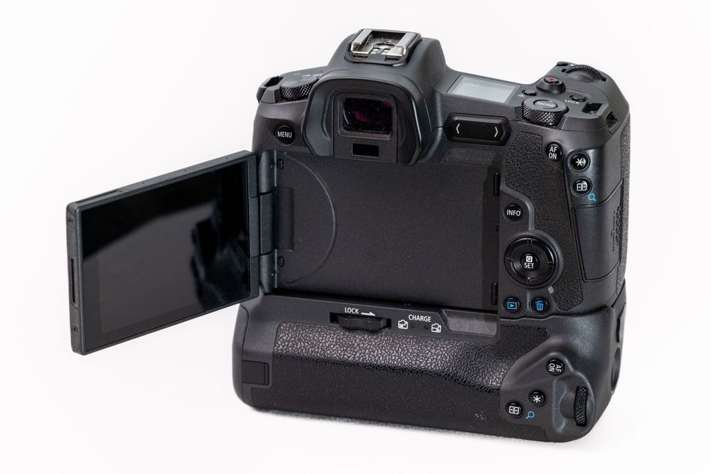 Canon EOS R em óptimo estado, como nova.
com Grip e 3 Baterias