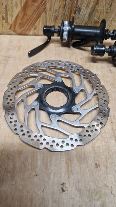 Piasty piasta oraz tarcze tarcz  shimano