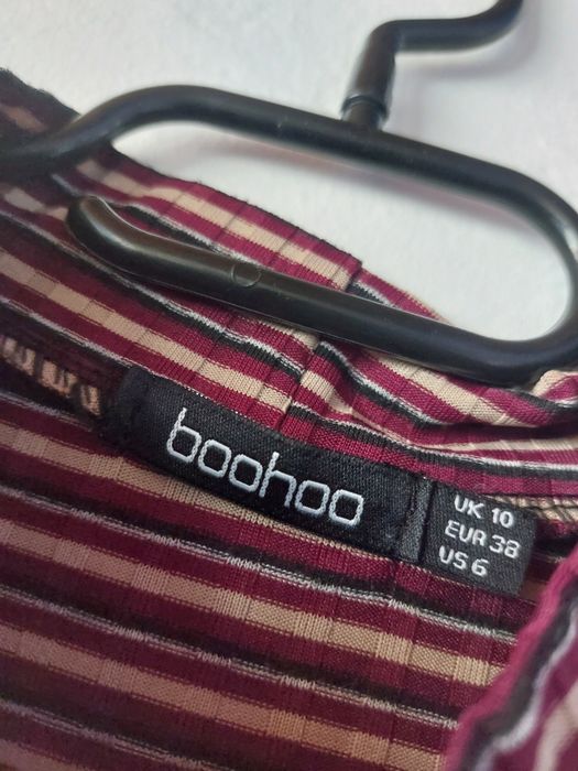 Sukienka w paski boohoo