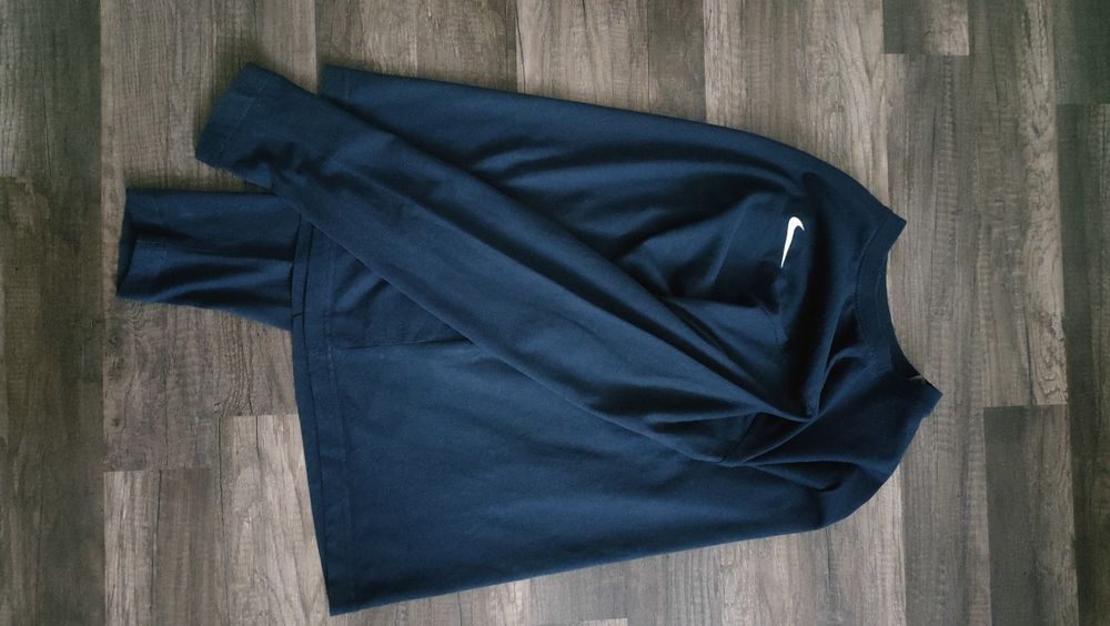 klasyczna,prosta bluza-bluzka NIKE