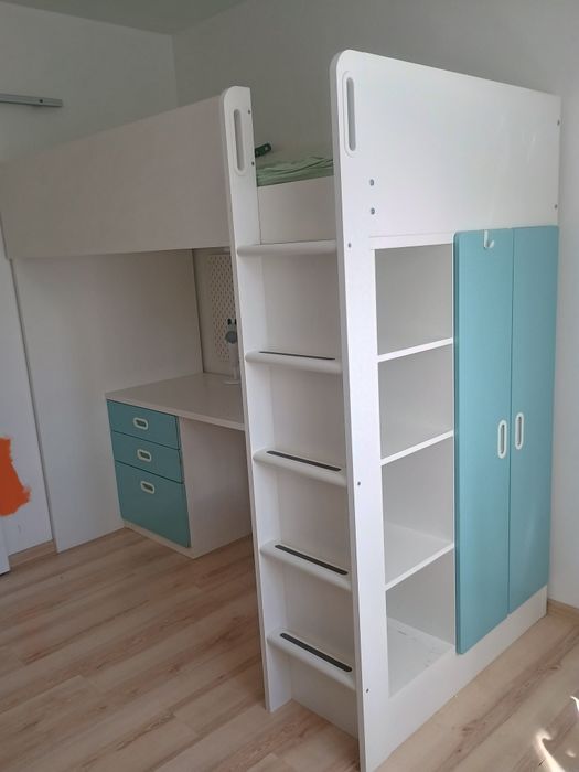 Łóżko na antresoli, szafa, biurko Ikea Smastad