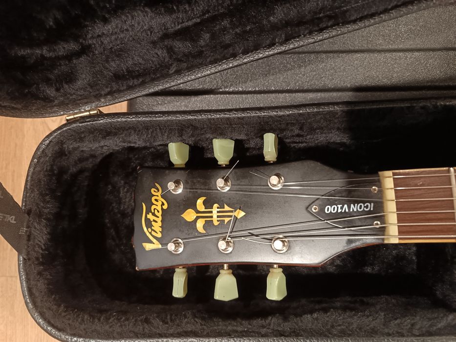 Guitarra vintage v 100