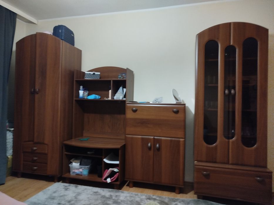 Meble pokojowe w dobrym stanie