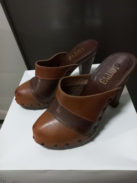 Socas castanhas compensadas marca Foreva