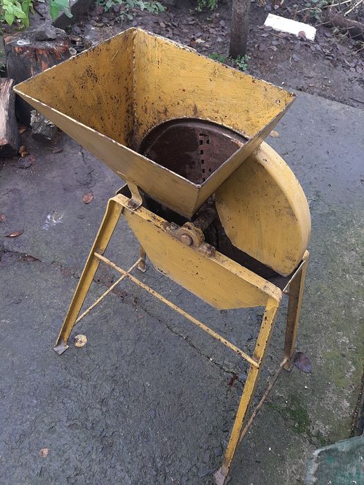 Корморізка ручна