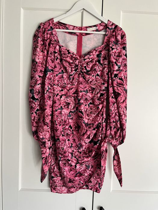 Czarna sukienka w różowe kwiaty Ella Boutique r. XS
