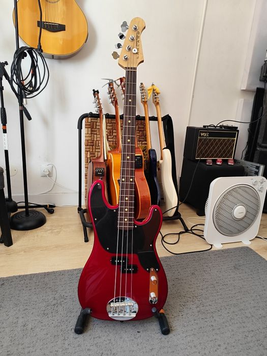 Lakland Skyline 44-51 4 Candy Apple Red
